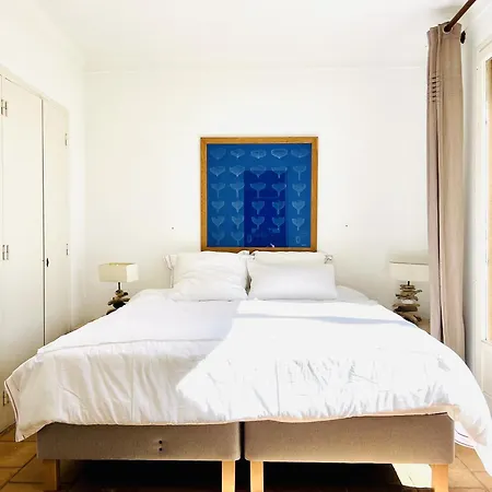 Des Fleurs Holiday home